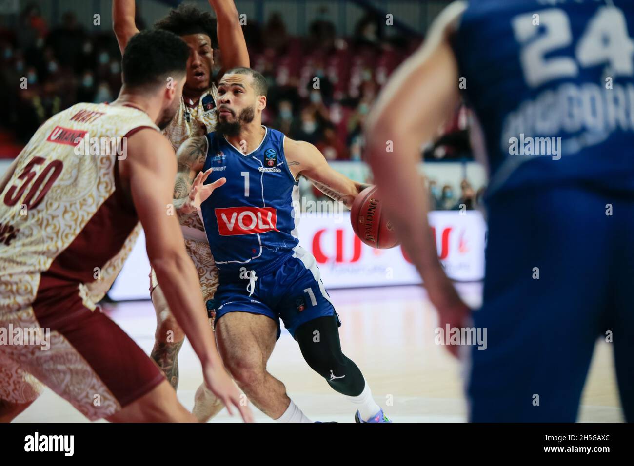 Venise, Italie, 09/11/2021, Palasport Taliercio, Venise,Italie, 09 novembre 2021, Justin Cobbs (Buducnost Voli Podgorica) pendant Umana Reyer Venezia vs Buducnost Voli Podgorica - Championnat de basket-ball Eurocup Banque D'Images