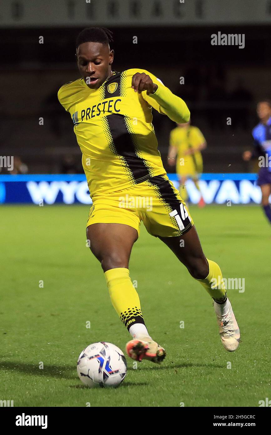 High Wycombe, Royaume-Uni.09ème novembre 2021.Omari Patrick de Burton Albion en action pendant le match.Trophée EFL, match des trophées de Papa John's, Wycombe Wanderers et Burton Albion au stade Adams Park à High Wycombe, Buckinghamshire, le mardi 9 novembre 2021. Cette image ne peut être utilisée qu'à des fins éditoriales.Utilisation éditoriale uniquement, licence requise pour une utilisation commerciale.Aucune utilisation dans les Paris, les jeux ou les publications d'un seul club/ligue/joueur. photo par Steffan Bowen/Andrew Orchard sports photographie/Alay Live news crédit: Andrew Orchard sports photographie/Alay Live News Banque D'Images