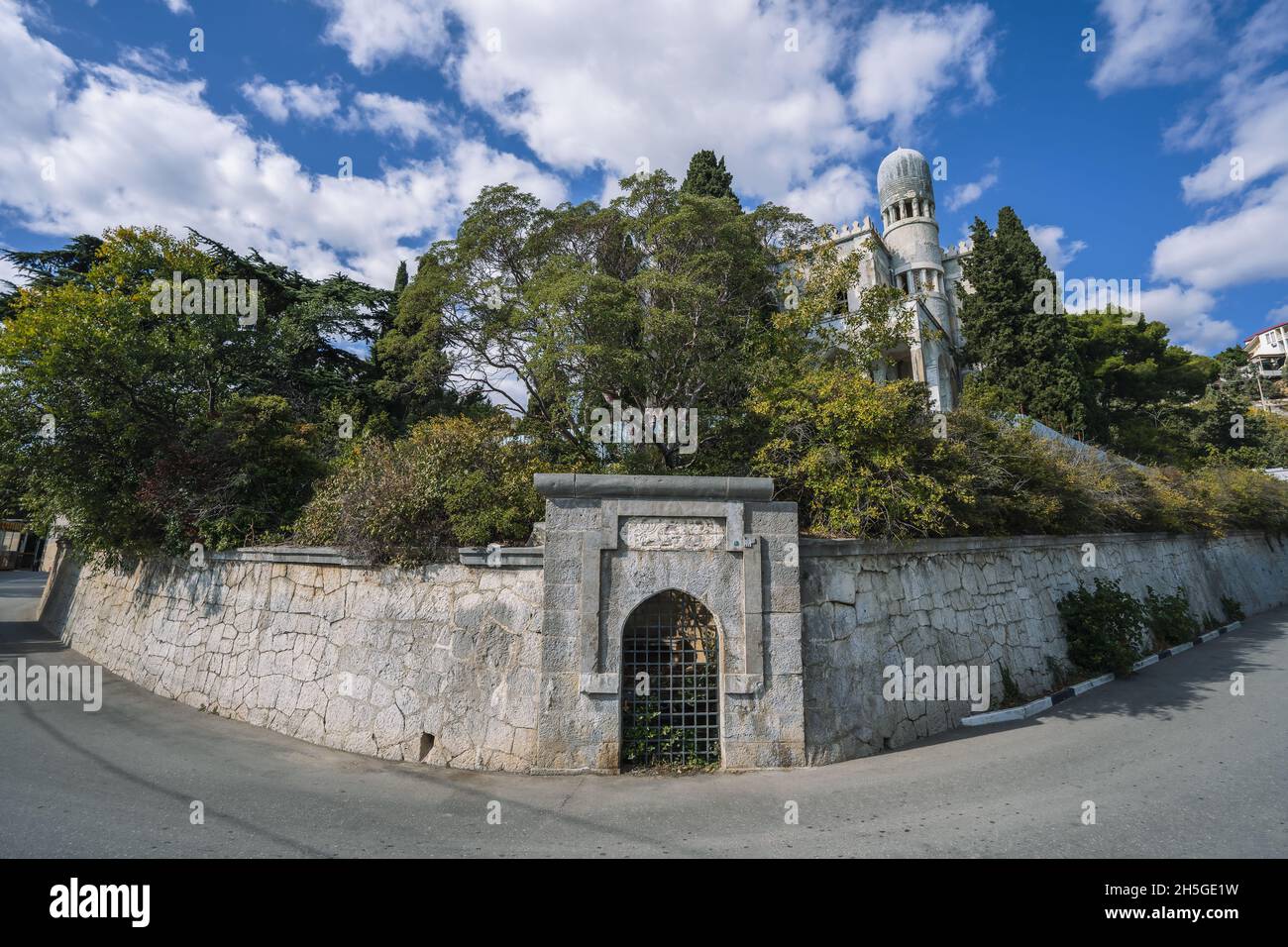 Entrée de la villa Mechta dans le village de Simeiz, Crimée Banque D'Images
