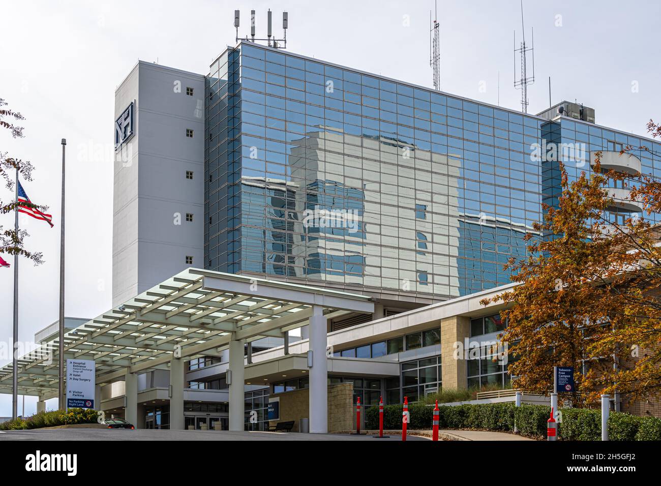 Entrée à l'hôpital Northside Gwinnett à Lawrenceville (Metro Atlanta), Géorgie.(ÉTATS-UNIS) Banque D'Images