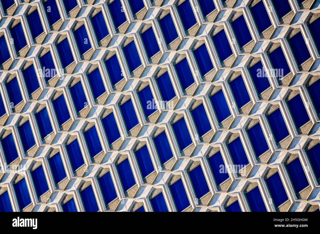 Le bâtiment RSA Trustmark, également connu sous le nom de bâtiment AmSouth Bank, le bâtiment GM et le bâtiment RSA–BankTrust, est représenté à Mobile, Alabama. Banque D'Images