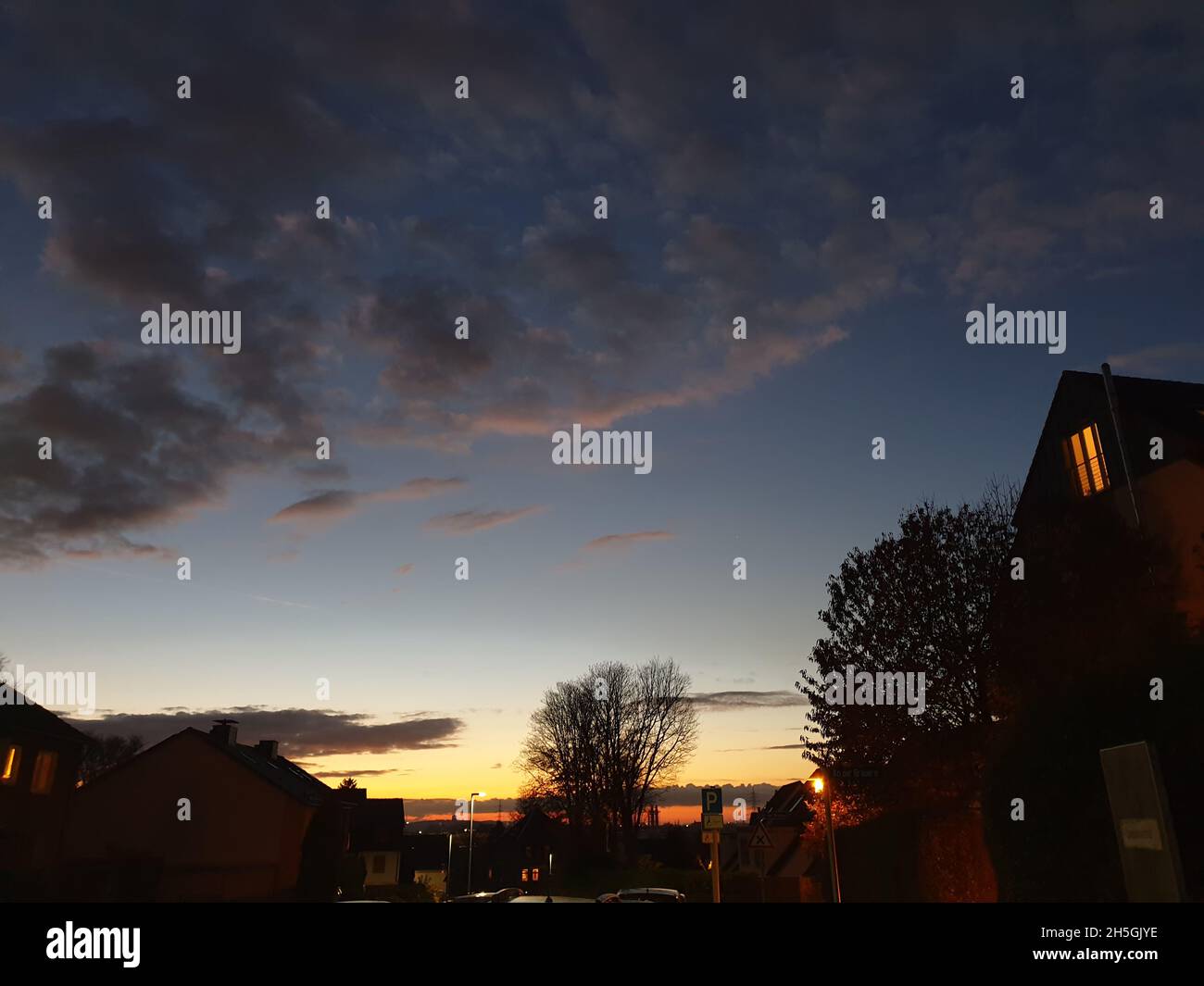 Sonnenuntergang dans Mülheim an der Ruhr Banque D'Images