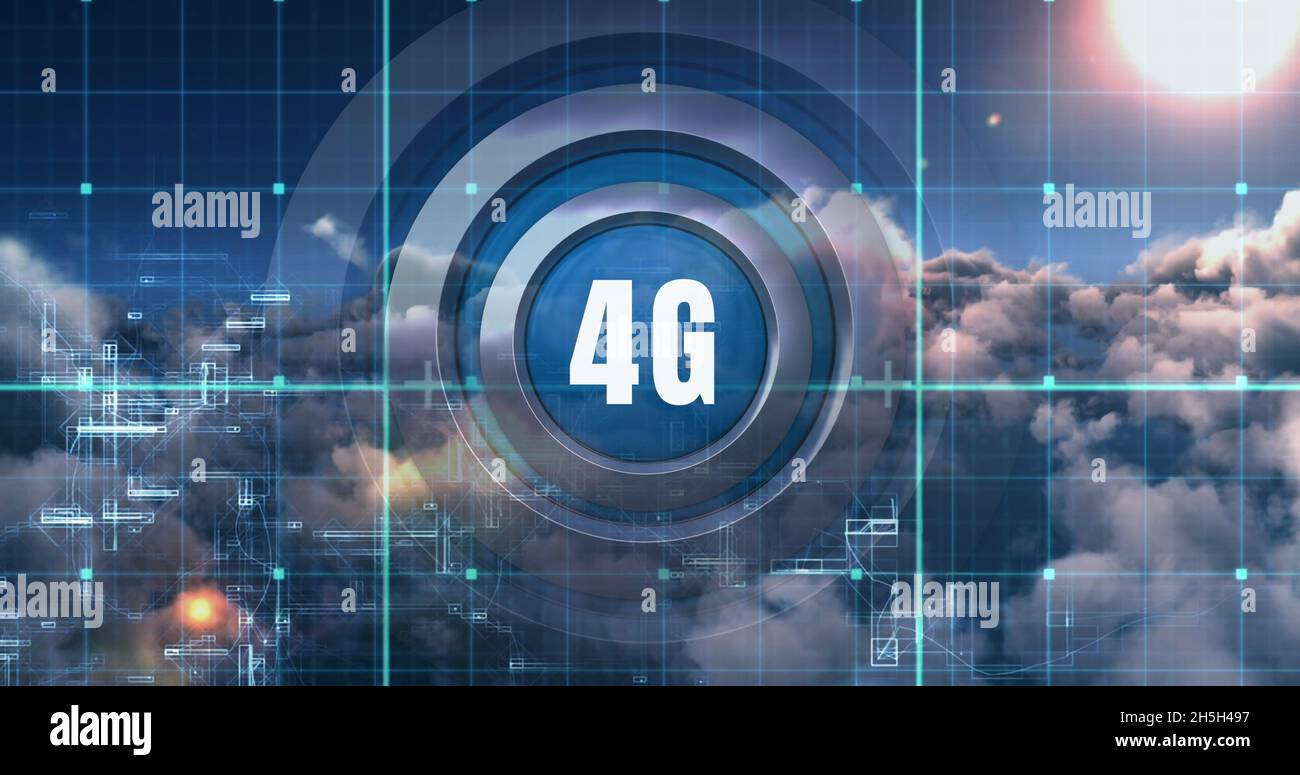 Vue avant du symbole de la technologie 4G avec trois anneaux métalliques Banque D'Images