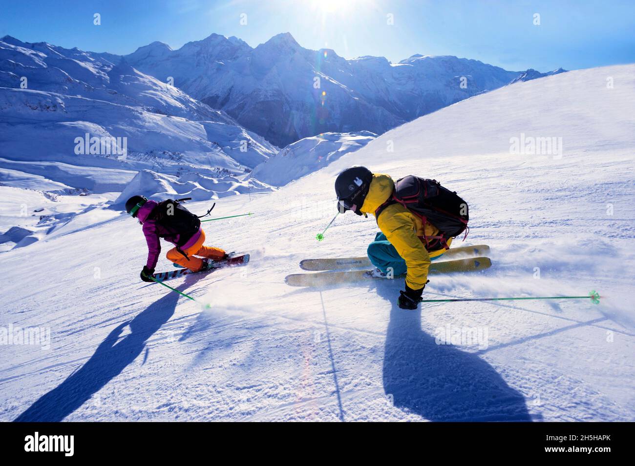 FRANCE, LA PLAGNE, SAVOIE ( 73 ), SKI SUR PISTE JUSQU'AU VILLAGE DE CHAMPAGNY EN VANOISE Banque D'Images