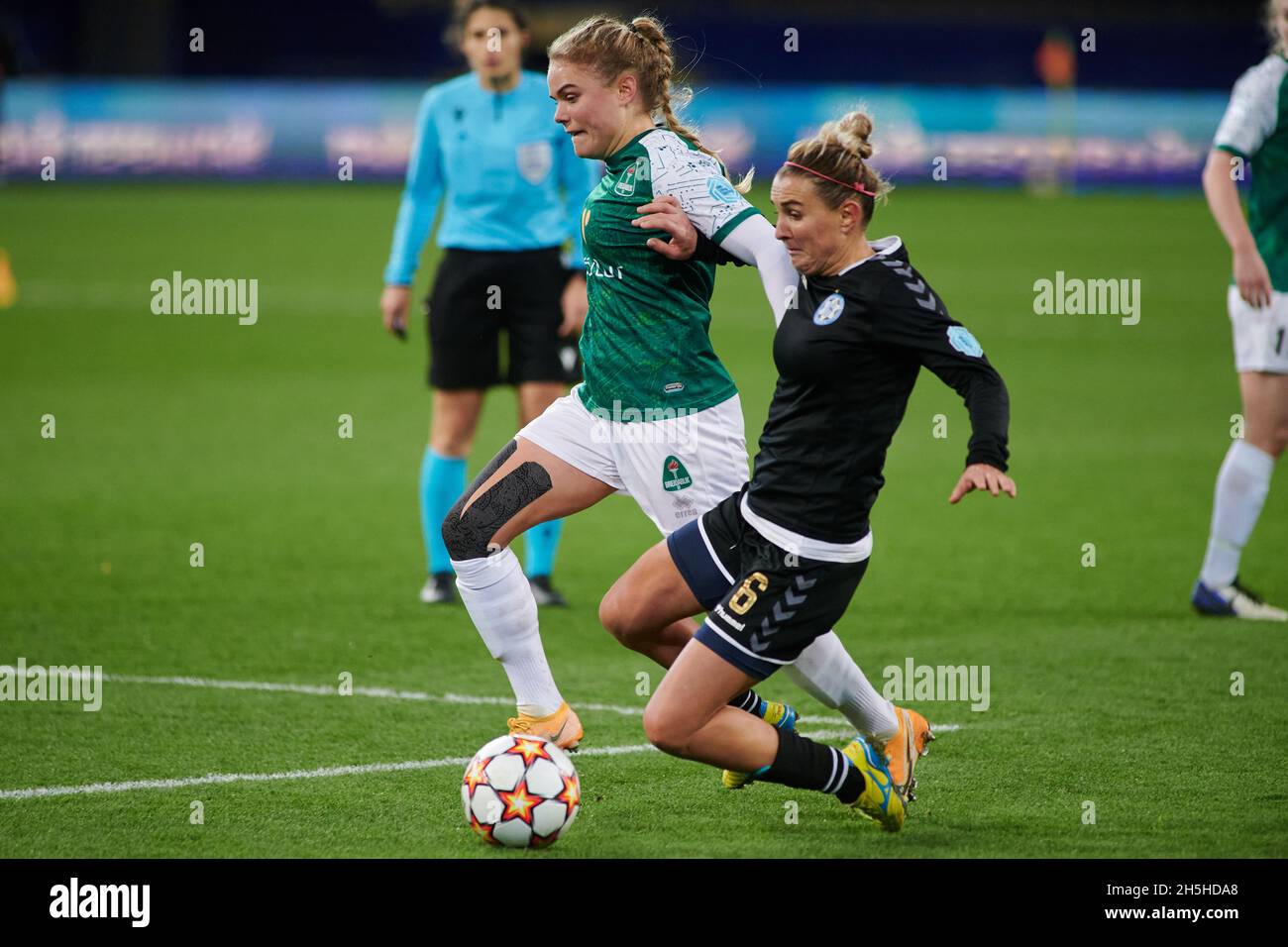 KHARKIV, UKRAINE - 9 NOVEMBRE 2021: The Match Women Champions League WFC Kharkiv vs WFC Breidablik Banque D'Images