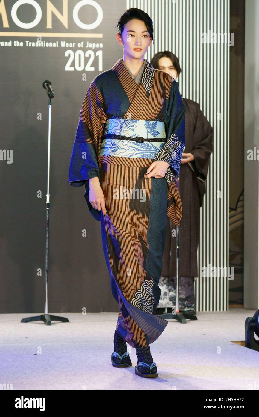 Model ai Tominaga participe à la cérémonie de remise des prix KIMONOIST 2021 à Happoen à Tokyo, au Japon, le 9 novembre 2021.Credit: Motoo Naka/AFLO/Alay Live News Banque D'Images