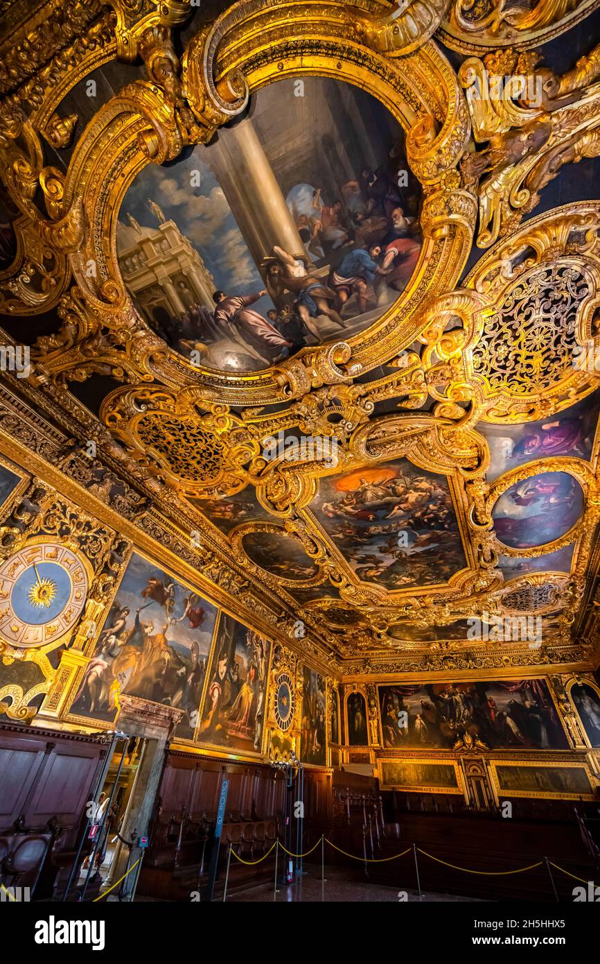 Sala del Collegio, plafond orné, fresco et peinture de plafond, vue intérieure, Palais des Doges, Palazzo Ducale, Venise,Vénétie, Italie Banque D'Images