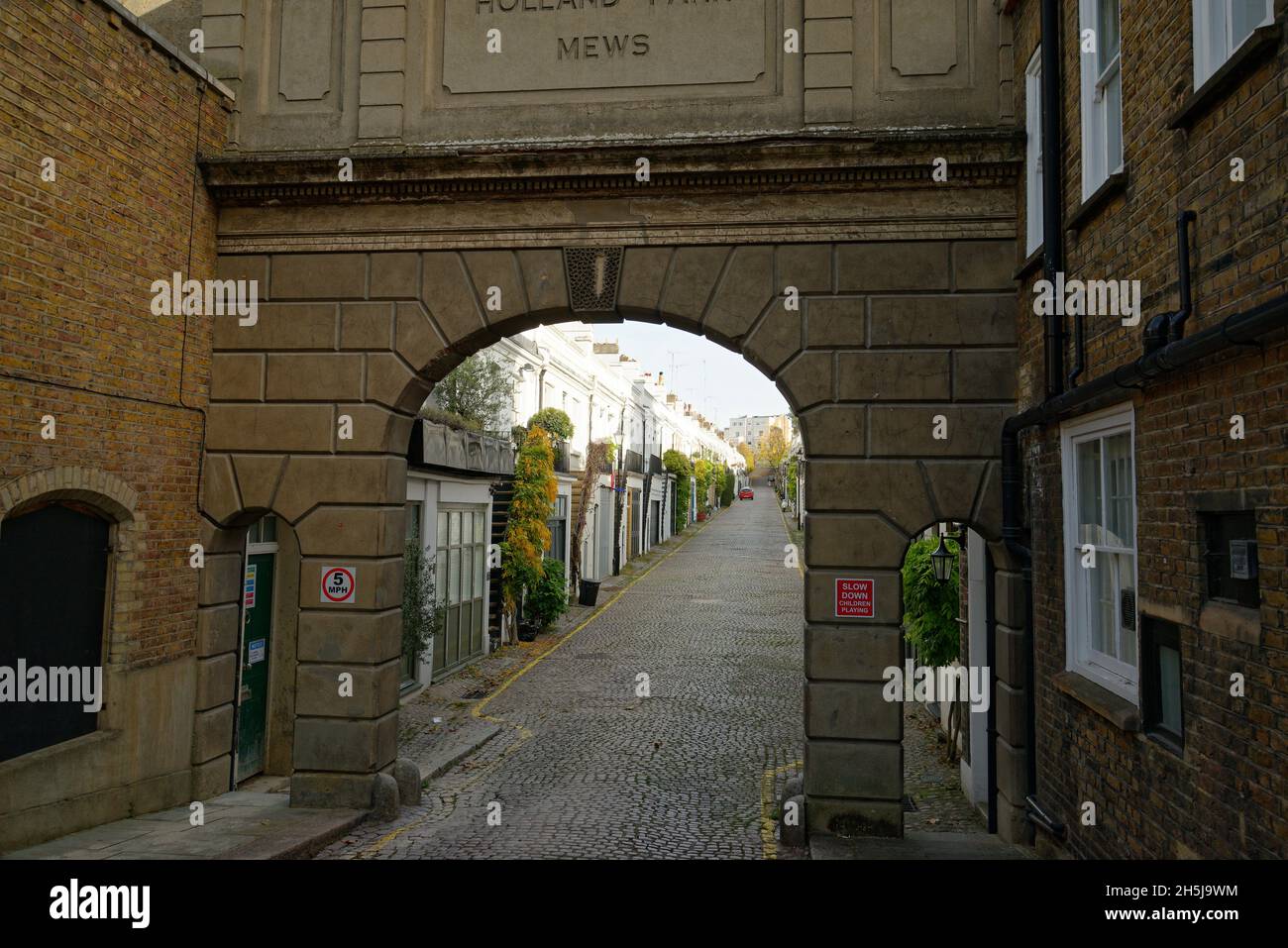 Mews House résidences à Kensington, West London, Angleterre, Royaume-Uni.Holland Park Mews. Banque D'Images