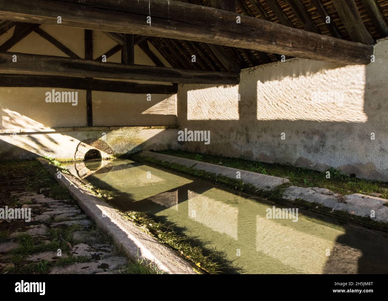 Le lavoir, lavoir, à Merry sur Yonne, France Banque D'Images