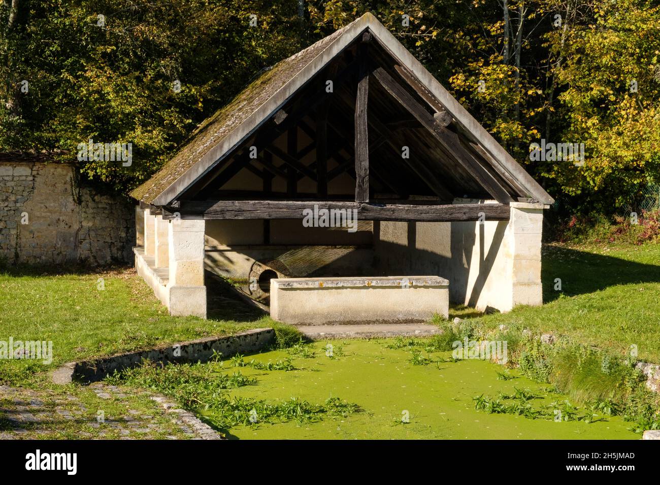 Le lavoir, lavoir, à Merry sur Yonne, France Banque D'Images