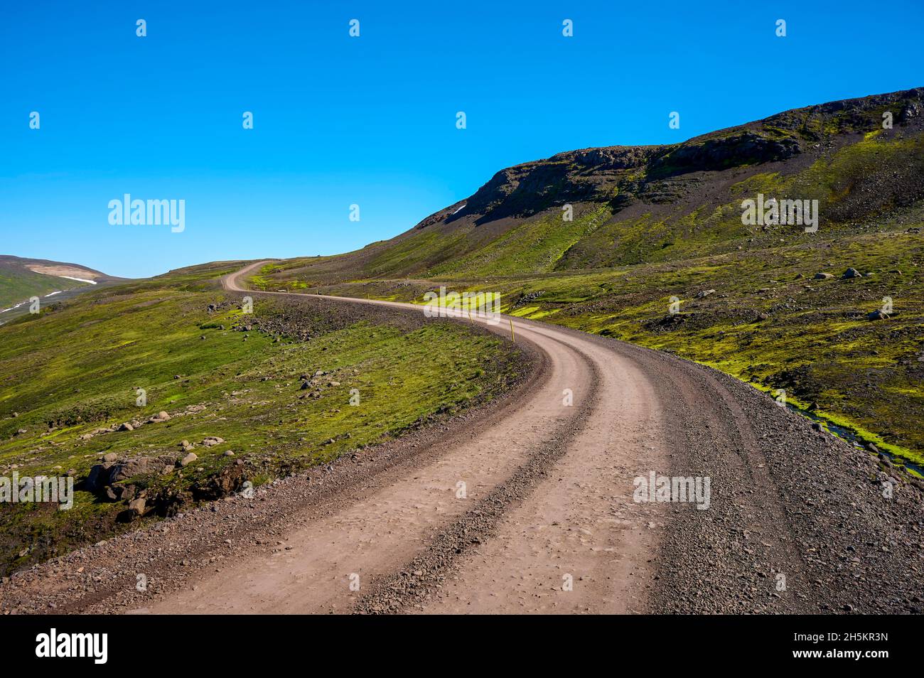 Route du col de montagne Hellisheidi Eystri dans la région nord de l'Islande; Ketilsstadhir, Austurland, Islande Banque D'Images