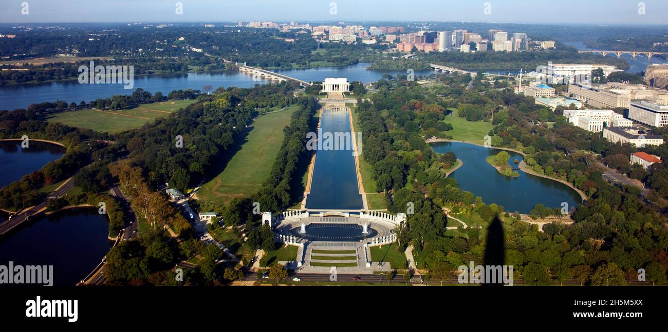 Lincoln Memorial pris du Washington Monument.Image originale de Carol M. Highsmith’s America, collection de la Bibliothèque du Congrès.Enhan numériquement Banque D'Images