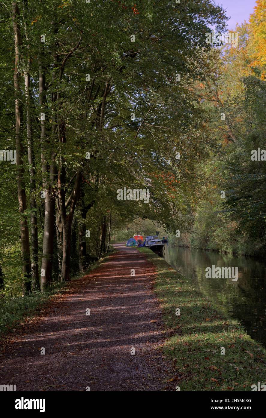 baignoire sur le canal de kennett et avon Banque D'Images