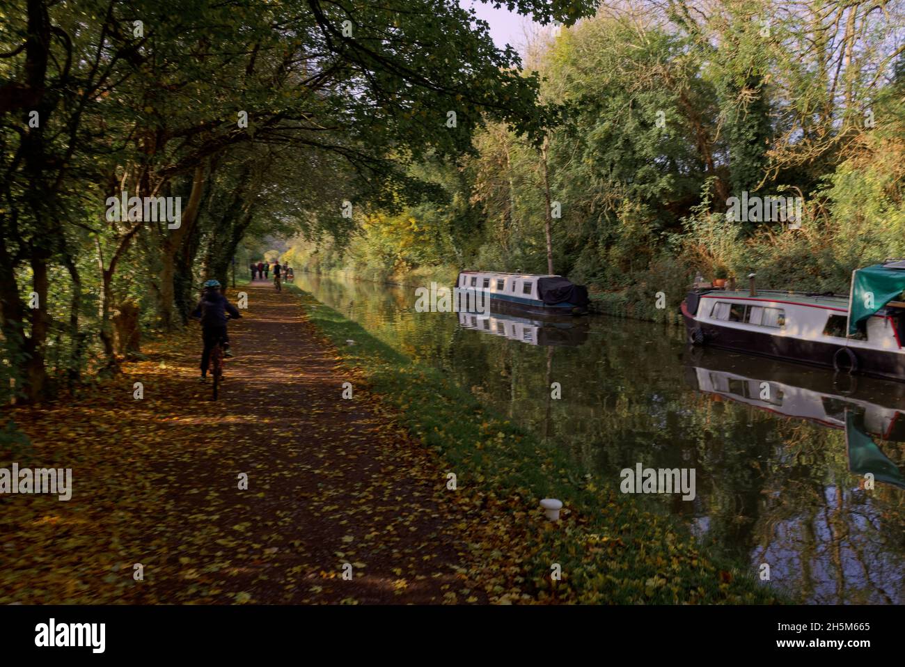 baignoire sur le canal de kennett et avon Banque D'Images