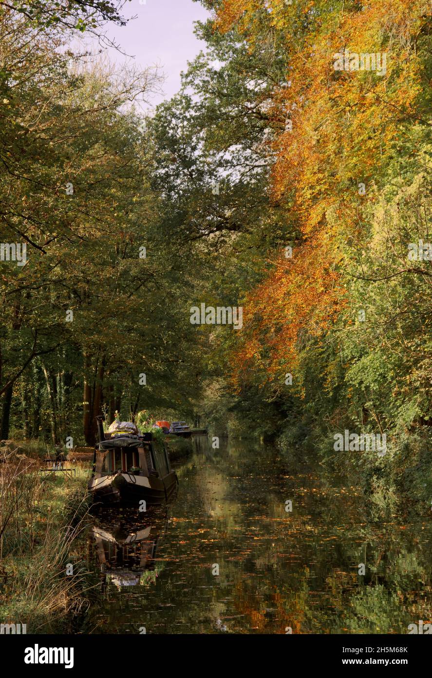 baignoire sur le canal de kennett et avon Banque D'Images