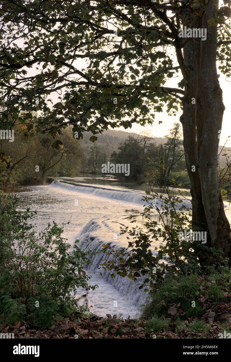 baignoire sur le canal de kennett et avon Banque D'Images