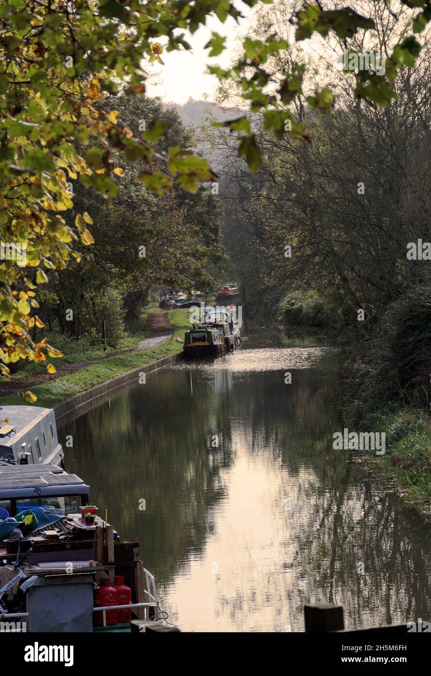 baignoire sur le canal de kennett et avon Banque D'Images
