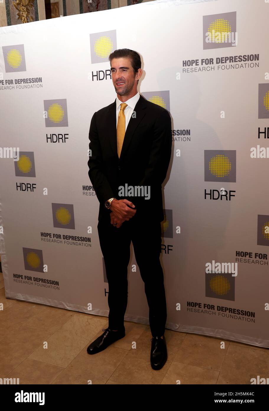 New York, New York, États-Unis.10 novembre 2021.L'Olympian Michael Phelps lors du 15e déjeuner annuel de la Fondation de recherche sur l'espoir de la dépression qui s'est tenu aujourd'hui au Plaza Hotel à New York.Crédit : Adam Stoltman/Alamy Live News Banque D'Images