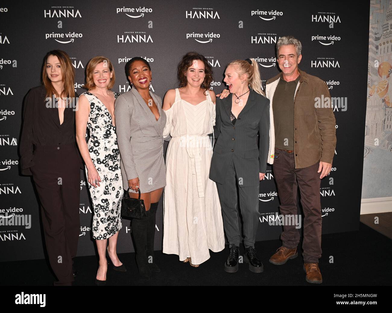 Esmé Creed-Miles, Mireille Enos, Cherrelle Skeete, Gianna Kiehi, Aine Rose Daly,Dermot Mulroney a assisté à la projection exclusive des premiers épisodes de la saison 3 de Hanna à l'hôtel Soho, Londres, le 2021-11-10, Royaume-Uni. Banque D'Images