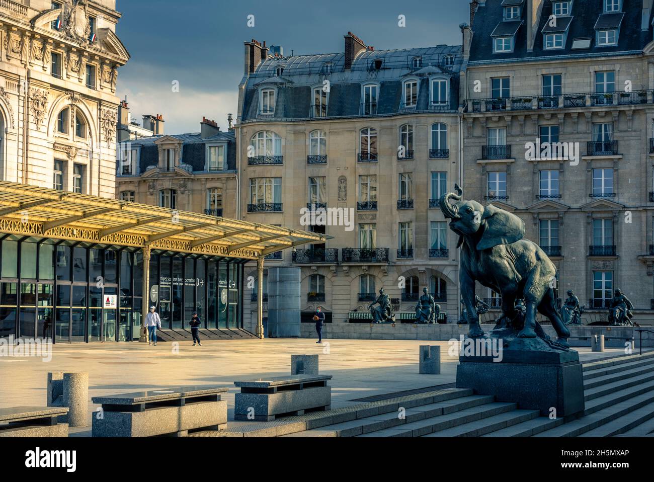 Paris, France - 30 avril 2021 : vue sur le musée d'Orsay, magnifique musée de Paris Banque D'Images