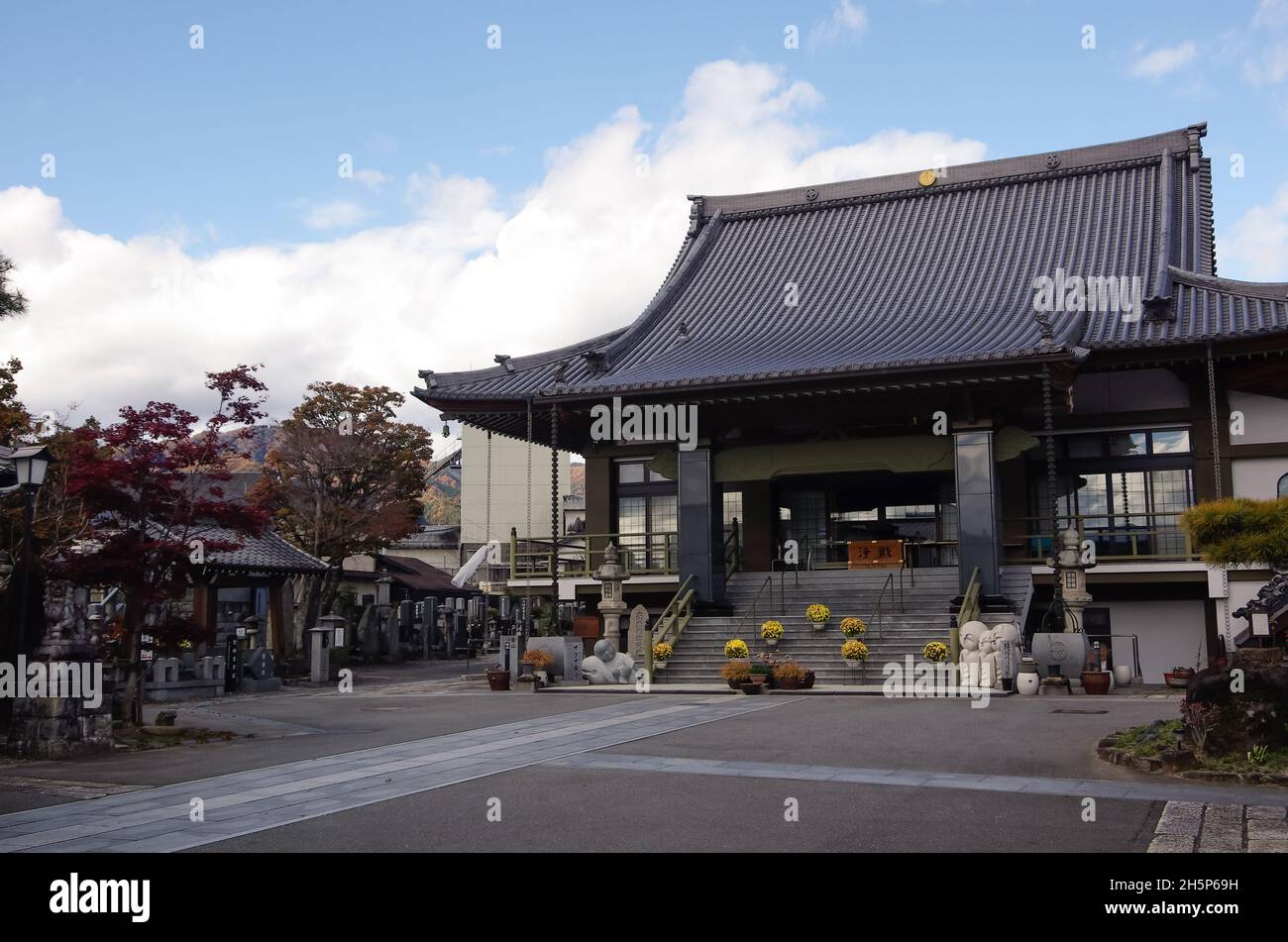 iida, nagano, japon 2021-11-11 , detaglio del tempio buddhista Hakushinji nella citta' di Iida à Nagano, Japon. Banque D'Images