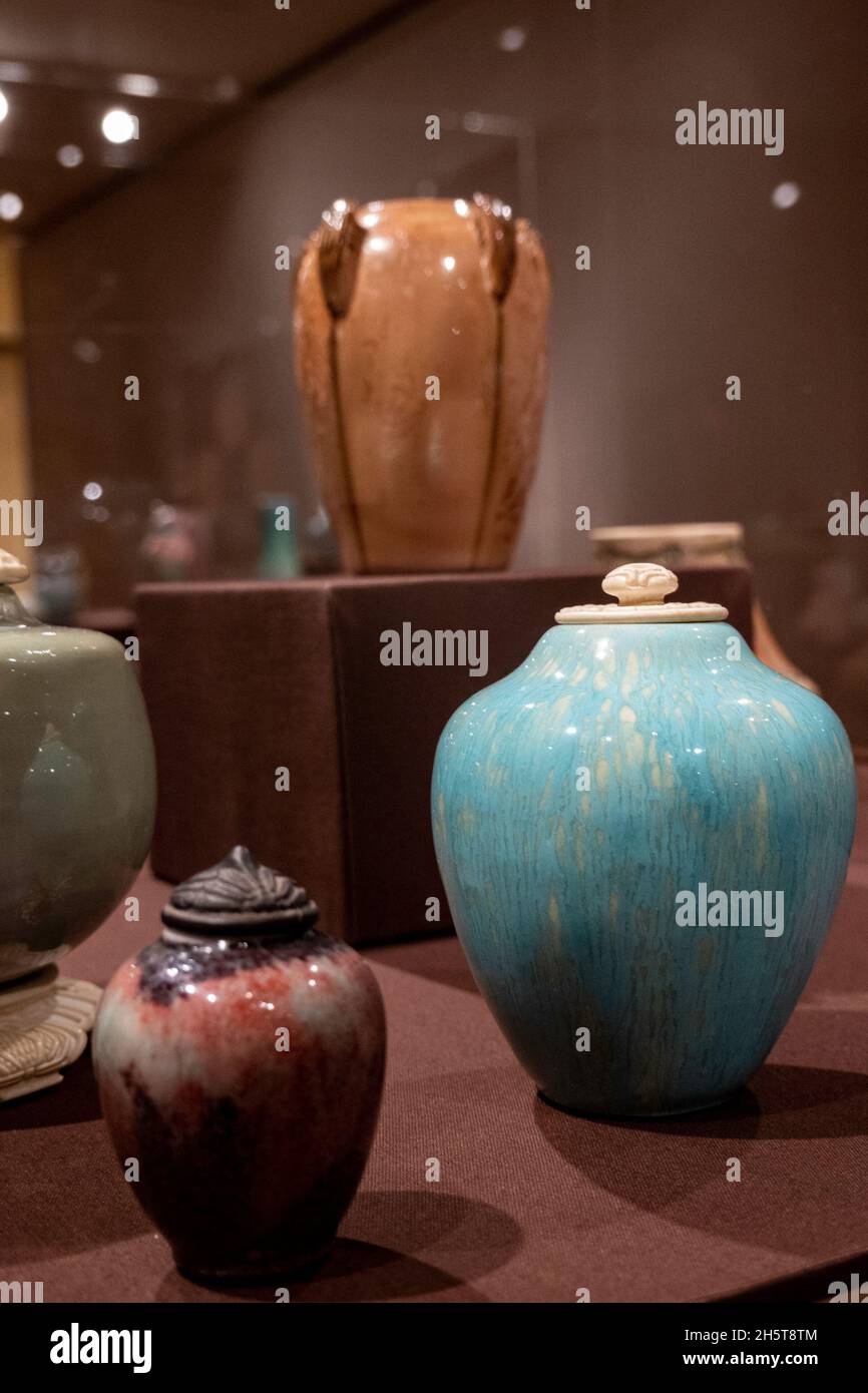 Exposition « cadeaux du feu : céramique américaine » au Metropolitan Museum of Art de New York, États-Unis Banque D'Images