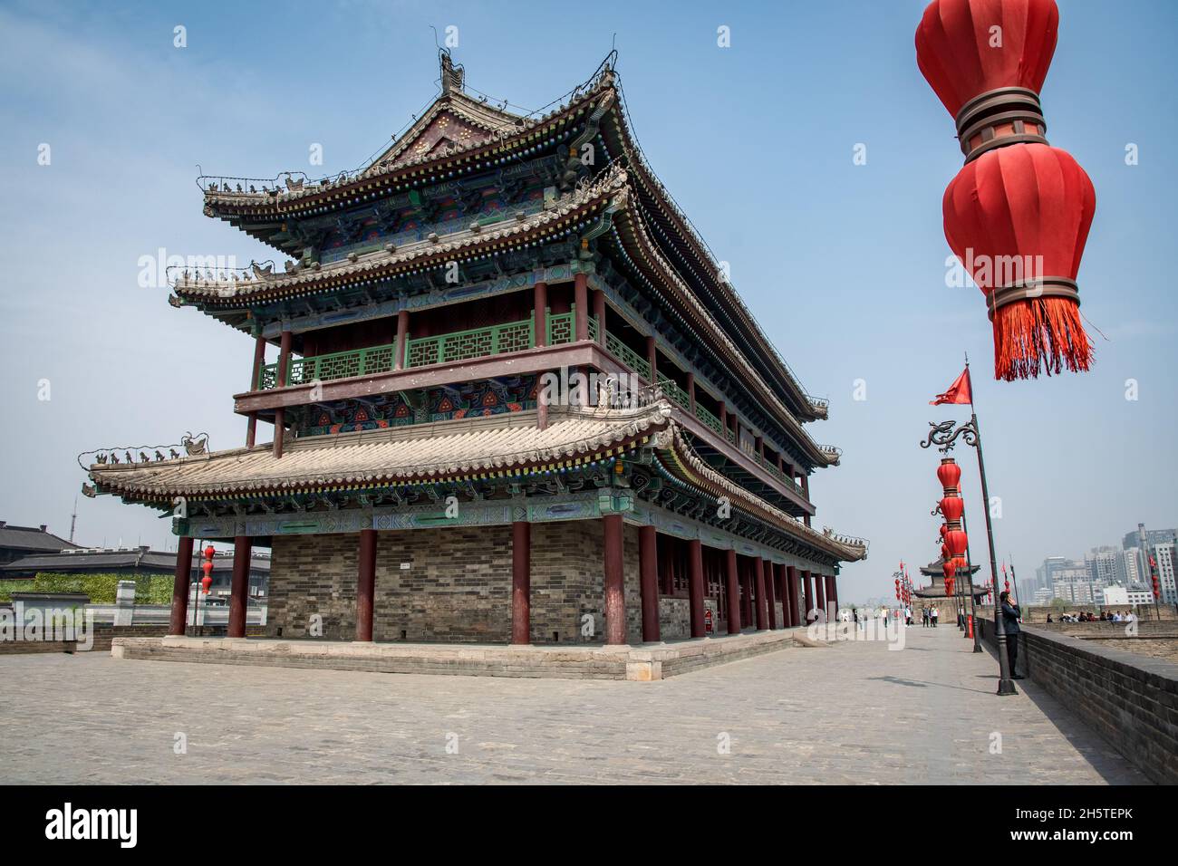 Tour de guet au mur de la ville antique de Xi'ian dans la province de Shaanxi, en Chine Banque D'Images