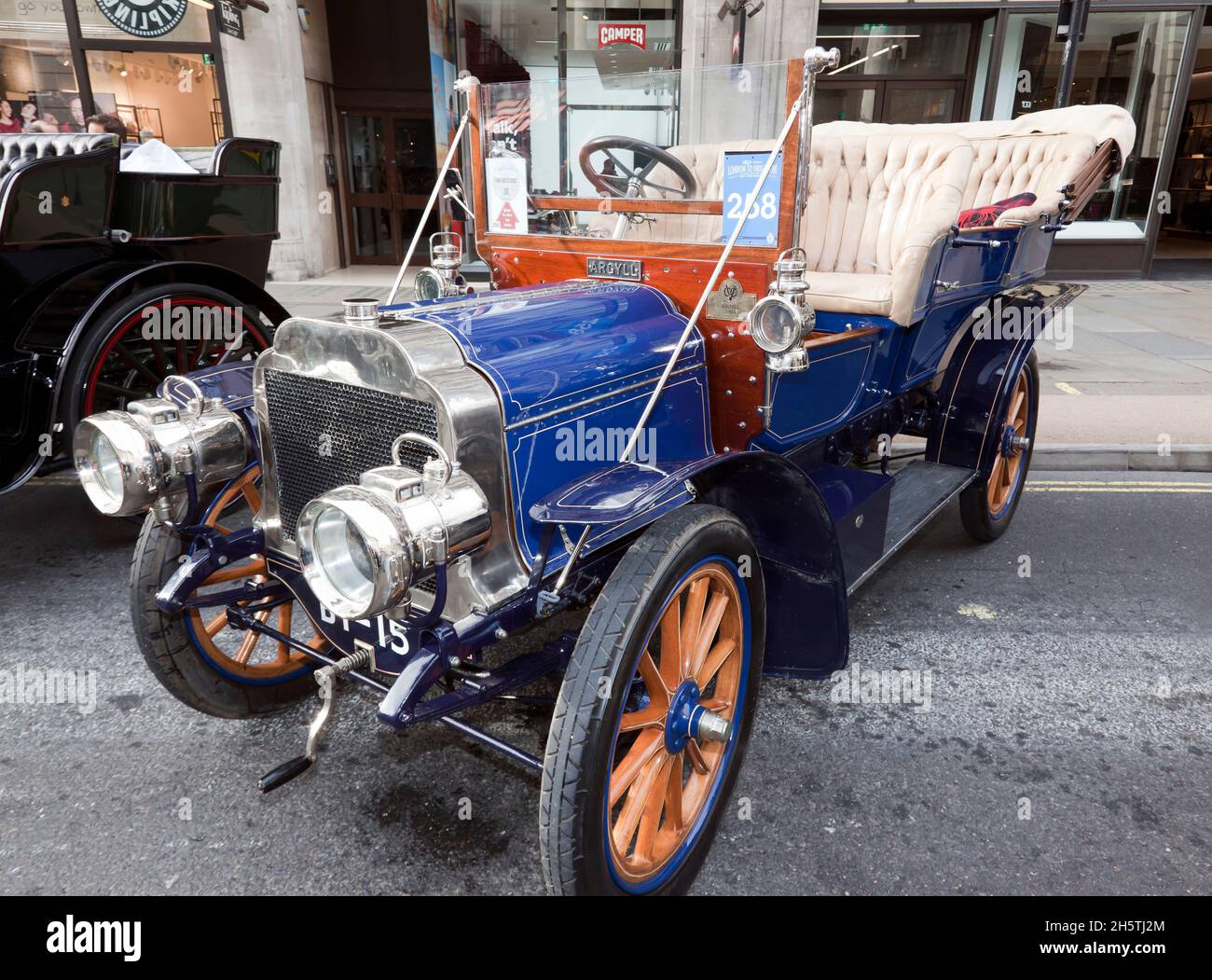 A Blue, 1904 ans, Argyll à double corps de Phaeton, prenant part au Concours d'élégance du Regents Street Motor Show, novembre 2021 Banque D'Images
