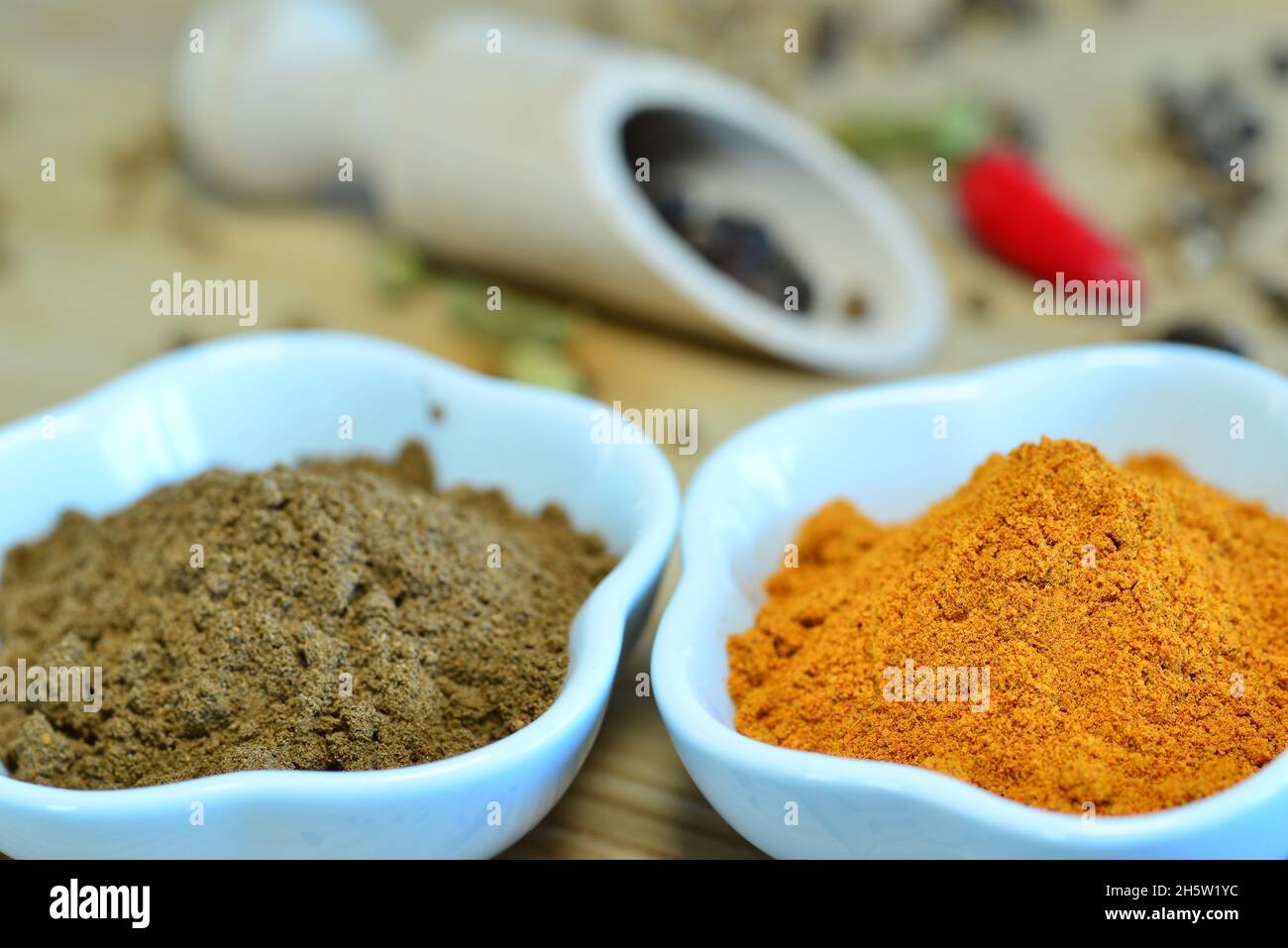 Mélange d'épices arabes Ras-el-Hanout et Baharat, mélange de 7 épices Banque D'Images