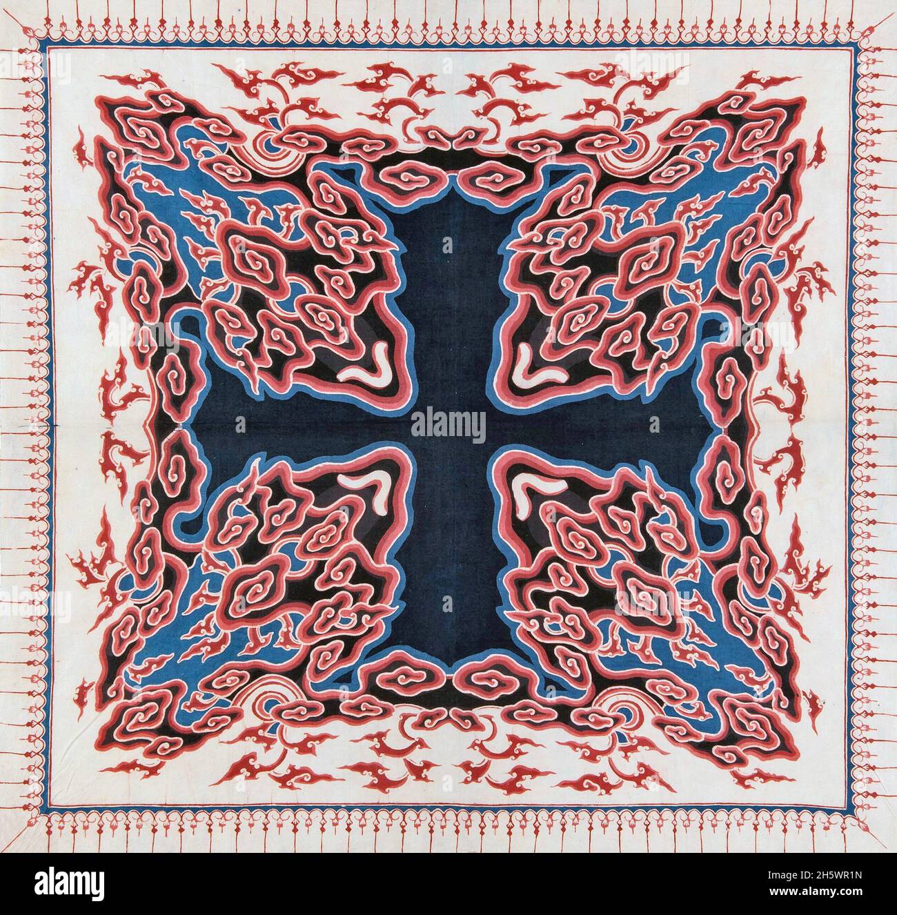 Foulard à motifs batik de Cirebon, Java, Indonésie.Modèle Megamêndoeng. Banque D'Images