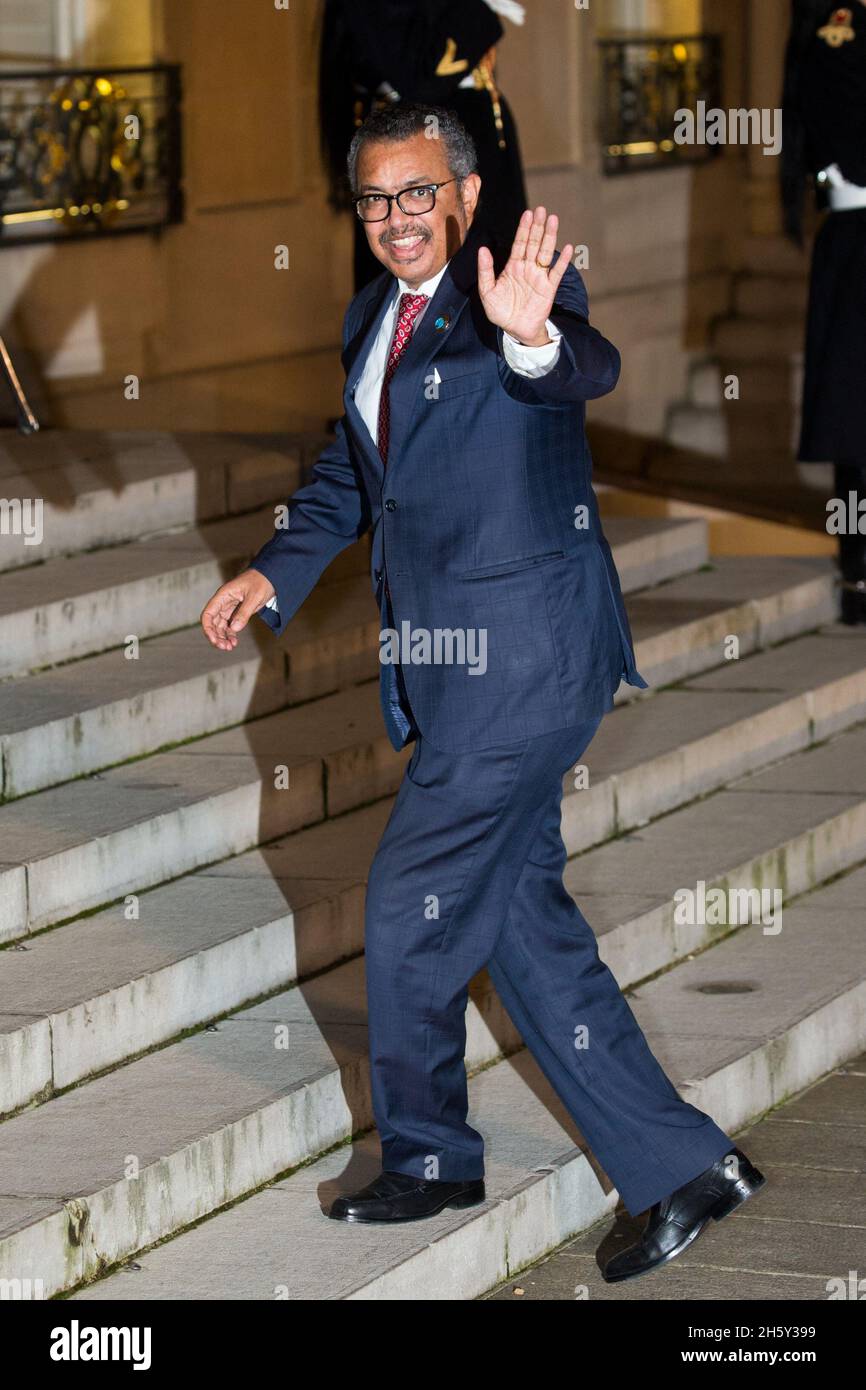 Paris, France.11 novembre 2021.Le Dr Tedros Adhanom Ghebreyesus, DG OMS, est arrivé à Paris pour le dîner du Forum de la paix au Palais de l'Elysée le 11 novembre 2021 à Paris, en France.Photo de Nasser Berzane/ABACAPRESS.COM crédit: Abaca Press/Alay Live News Banque D'Images