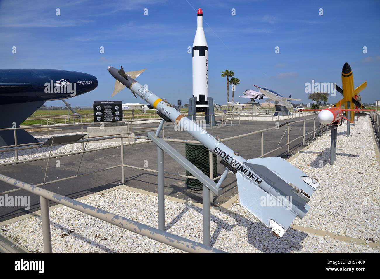 Exposition de systèmes d'armes à la base aérienne navale de point Mugu (NAS), près d'Oxnard CA Banque D'Images