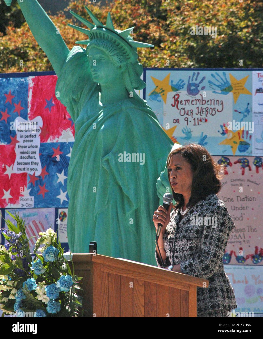 Le procureur général Kamala Harris assiste aux mémoriaux à l'occasion du dixième anniversaire de 9/11.10 septembre 2014 Banque D'Images