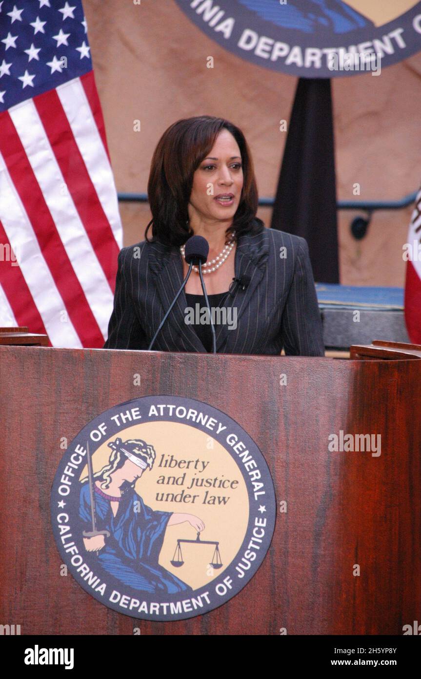 Le procureur général Kamala Harris est assermenté en tant que procureur général de la Californie. CA.2 janvier 2014 Banque D'Images