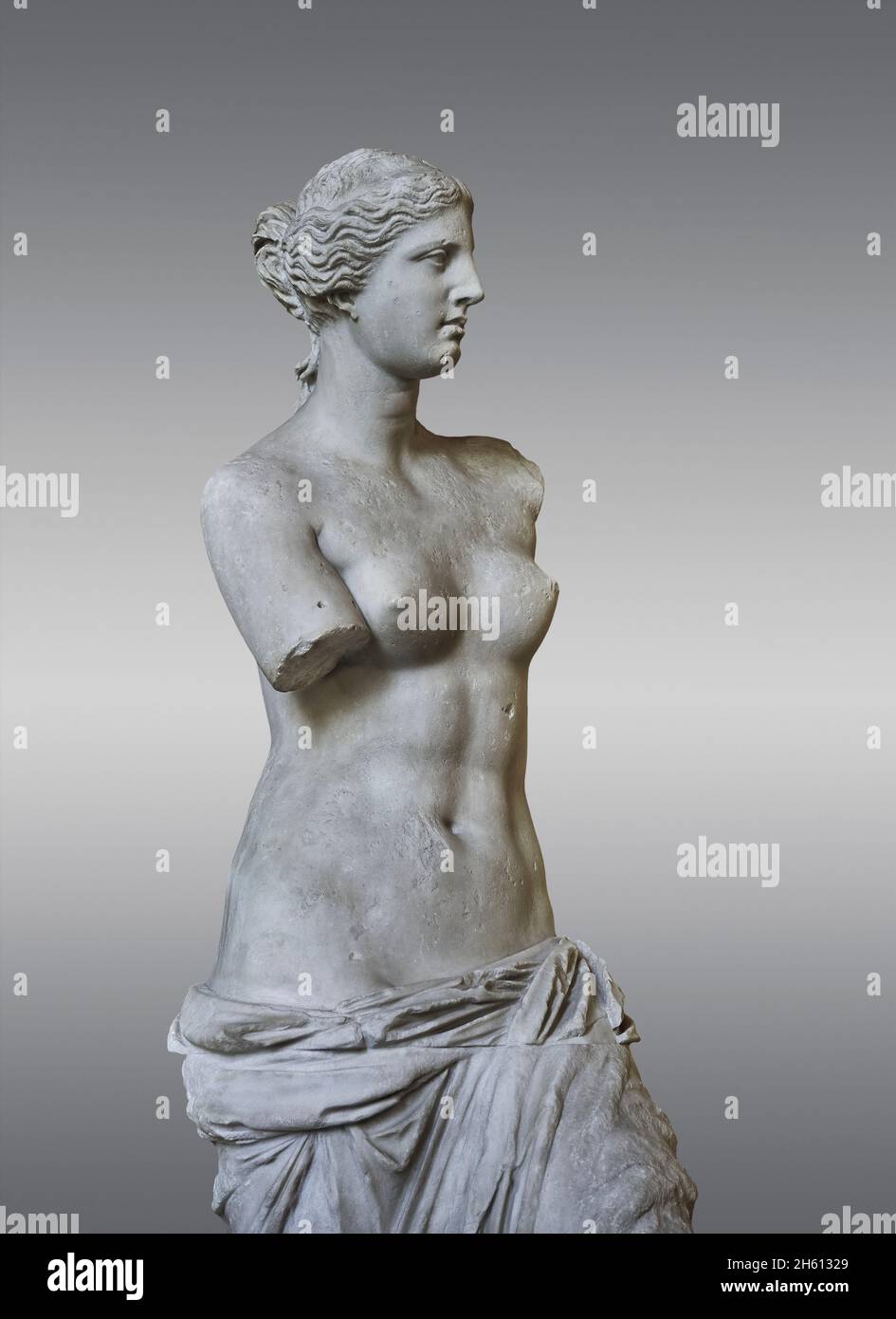Vénus de Milo ancinet statue grecque d'Aphrodite, vers 150 et 125 av. J.-C., Musée du Louvre Ma399 ou N527.Aphrodite est représenté cheveux dans un petit pain avec un headban Banque D'Images