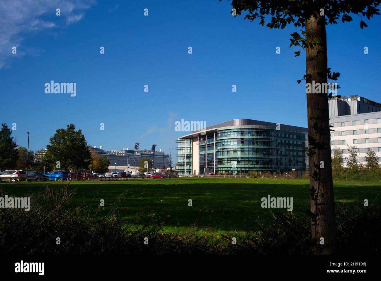 Carnival Royaume-Uni bureaux de Southampton à Harbor Parade.Carnival est un leader du marché des croisières P&O Cruises et Cunard. Banque D'Images