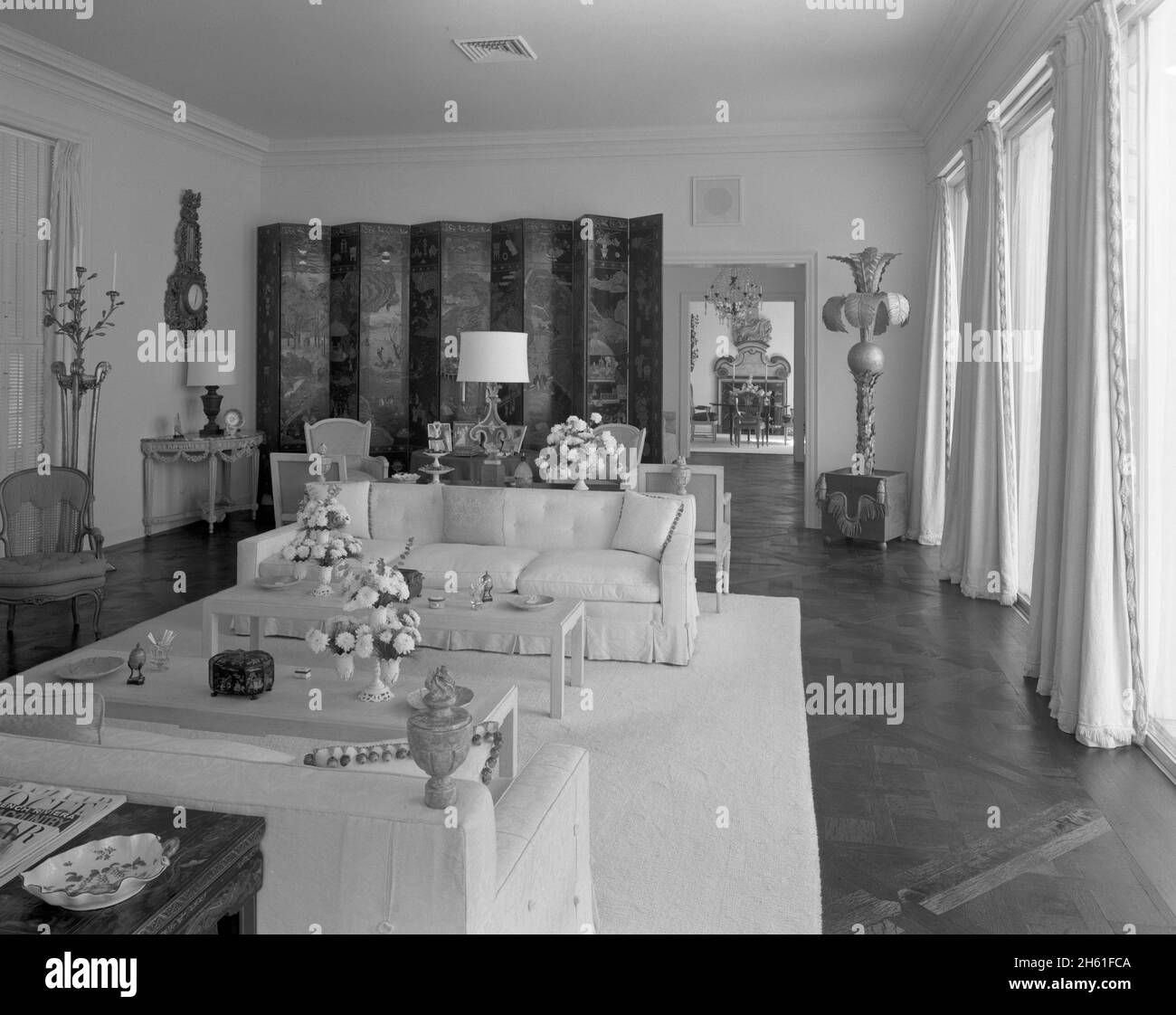 Logement des années 1950 - intérieur / salle de séjour dans une résidence de luxe au 1409 S. Ocean Blvd., Palm Beach; 1959 Banque D'Images