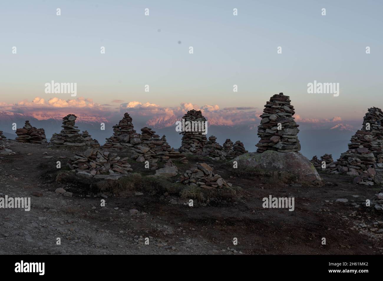 Des piles de pierres dans les montagnes du Tyrol du Sud. sarntal vale sarentino Banque D'Images