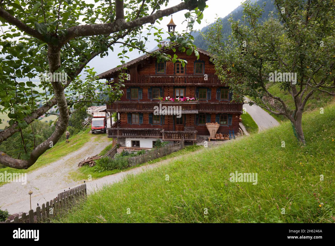 ferme de montagne tyrolienne sur brucker-berg dans le zillertal Banque D'Images