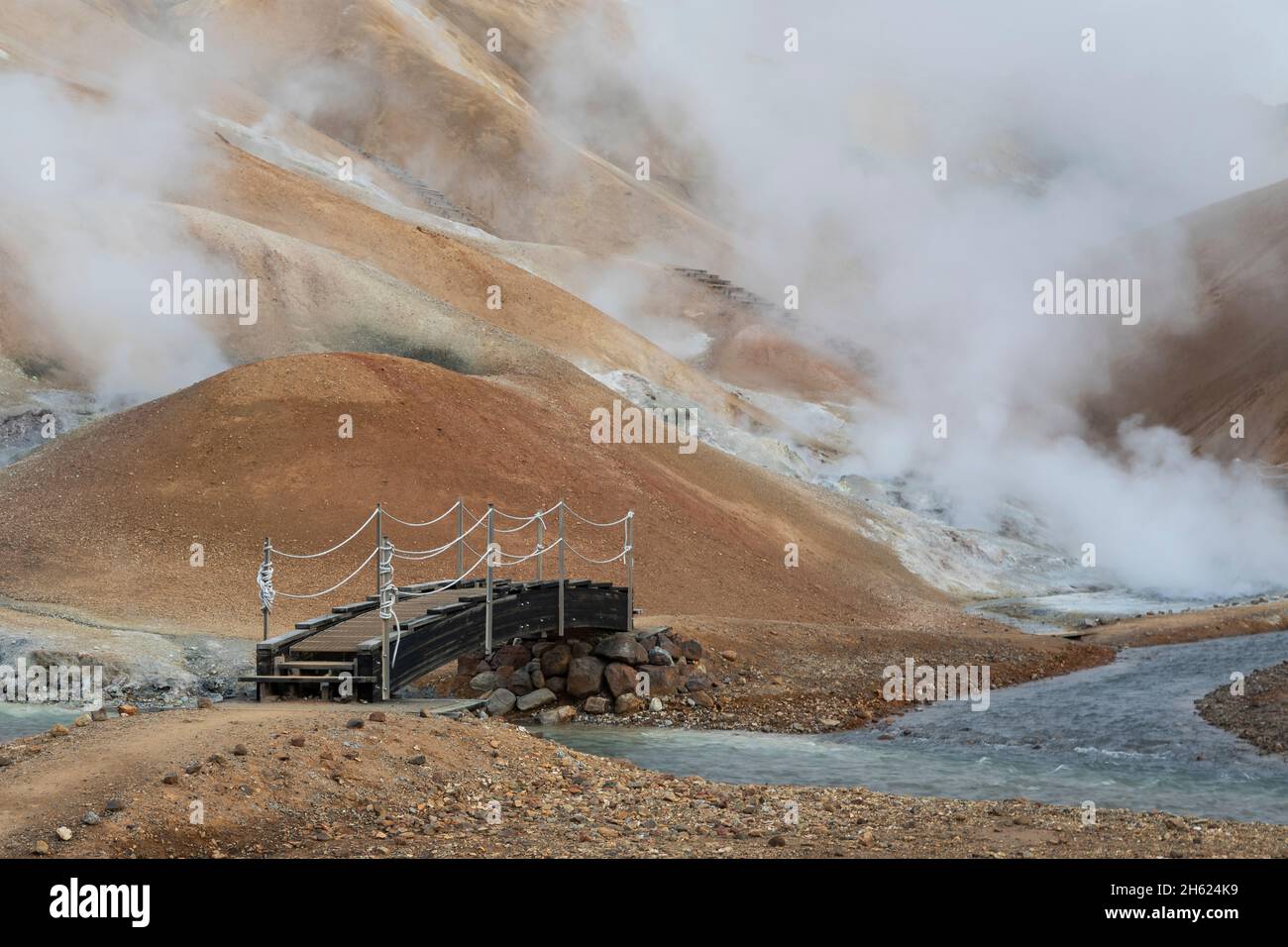 montagnes de rhyolite dans les hauts plateaux de l'islande. Banque D'Images