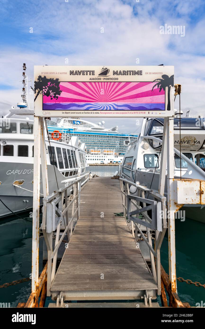 Navette Maritime Ajaccio quai - Porticcio Banque D'Images