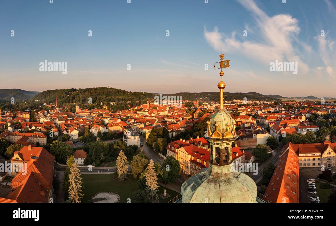 allemagne,thuringe,arnstadt,neideckturm,météo girouette,nouveau palais; bureau de district,ville,aperçu,lumière du matin Banque D'Images