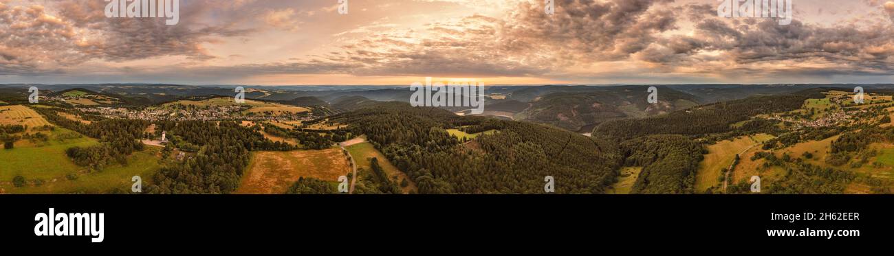 allemagne,thuringe,communauté rurale schwarzatal,oberweißbach,deesbach,tour d'observation,paysage,forêt,montagnes,panorama 360° Banque D'Images