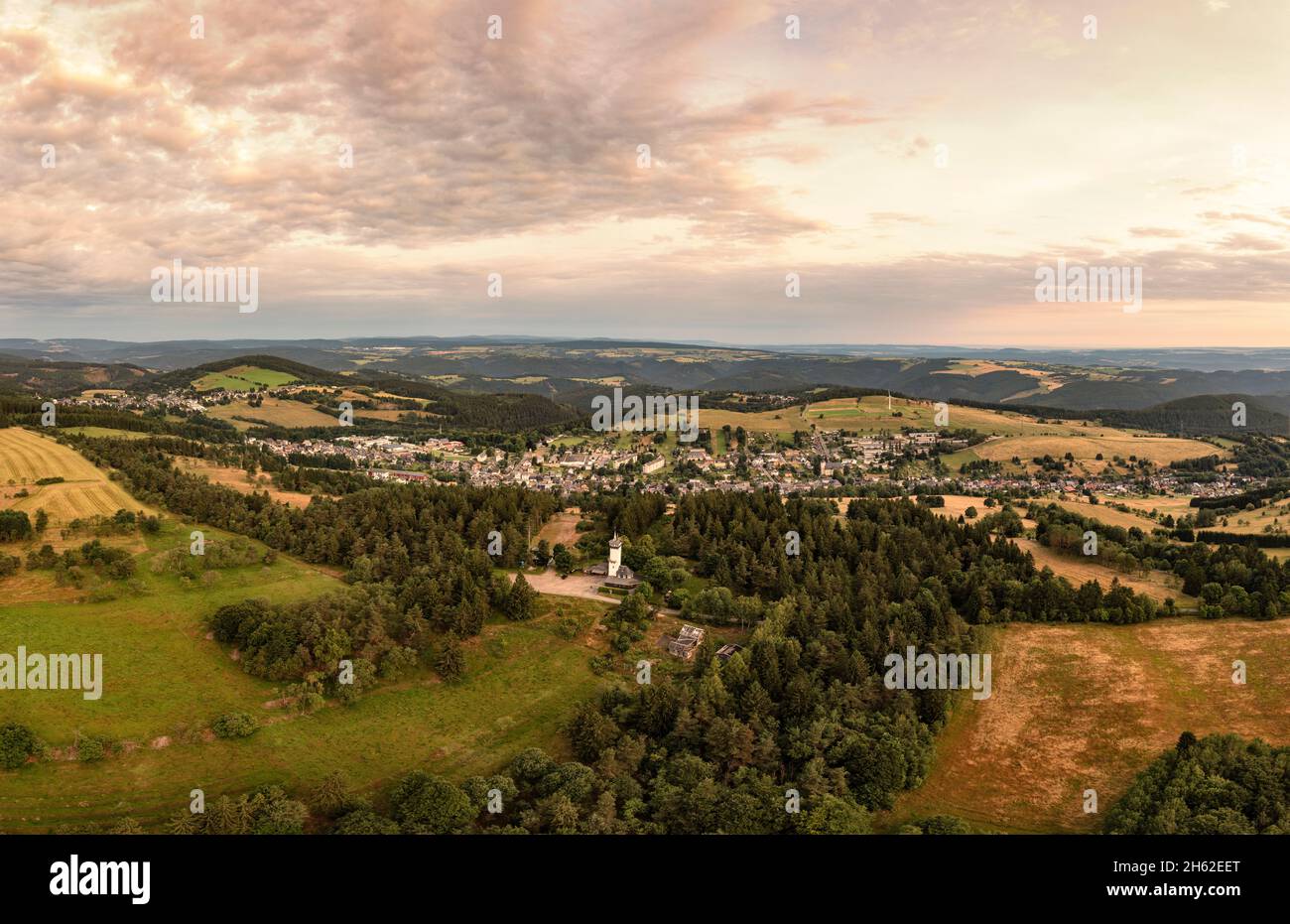 allemagne,thuringe,communauté rurale schwarzatal,oberweißbach,tour d'observation,paysage,forêt,montagnes Banque D'Images