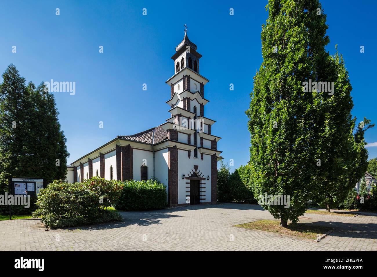 allemagne,ratingen,ratingen-ouest,bergisches pays,rhénanie,rhénanie-du-nord-westphalie,eglise catholique st. josef Banque D'Images