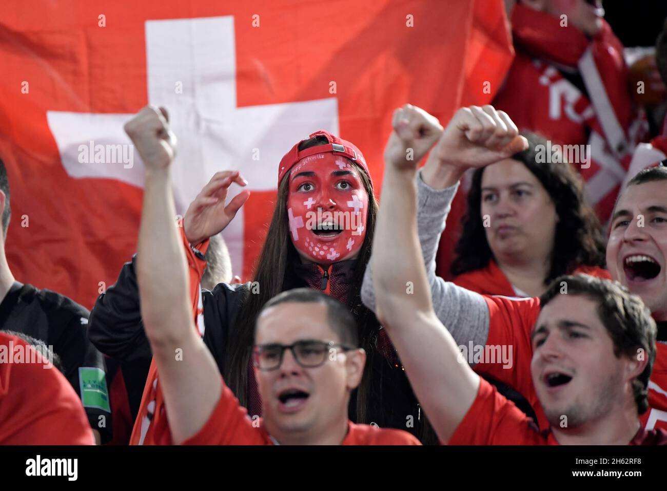 Rome, Italie.12 novembre 2021.Supporters suisses lors du match de qualification Qatar 2022 entre l'Italie et la Suisse au stade Olimpico à Rome (Italie), le 12 novembre 2021.Photo Andrea Staccioli/Insidefoto crédit: Insidefoto srl/Alamy Live News Banque D'Images