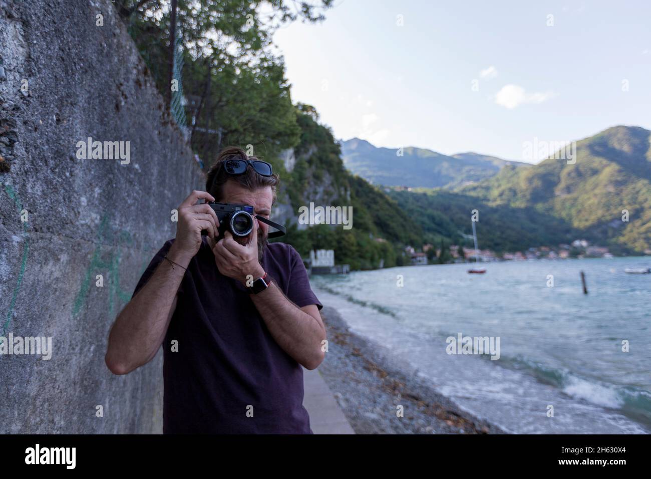 au lac de côme, en italie, à la promenade du lac menaggio, ville de menaggio Banque D'Images