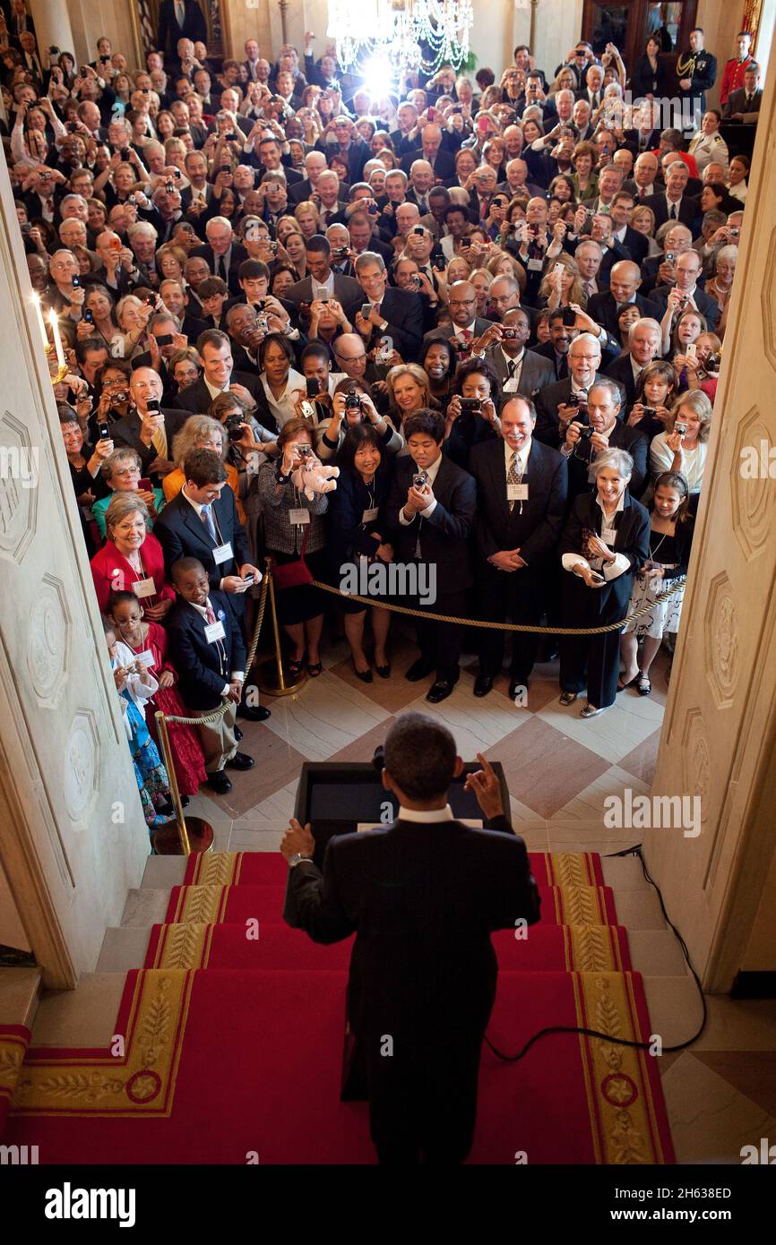 Le président Barack Obama fait des remarques lors d'une réception à l'intention des membres de l'Association fédérale des juges dans le Grand foyer de la Maison Blanche, le 24 mai 2010. Banque D'Images