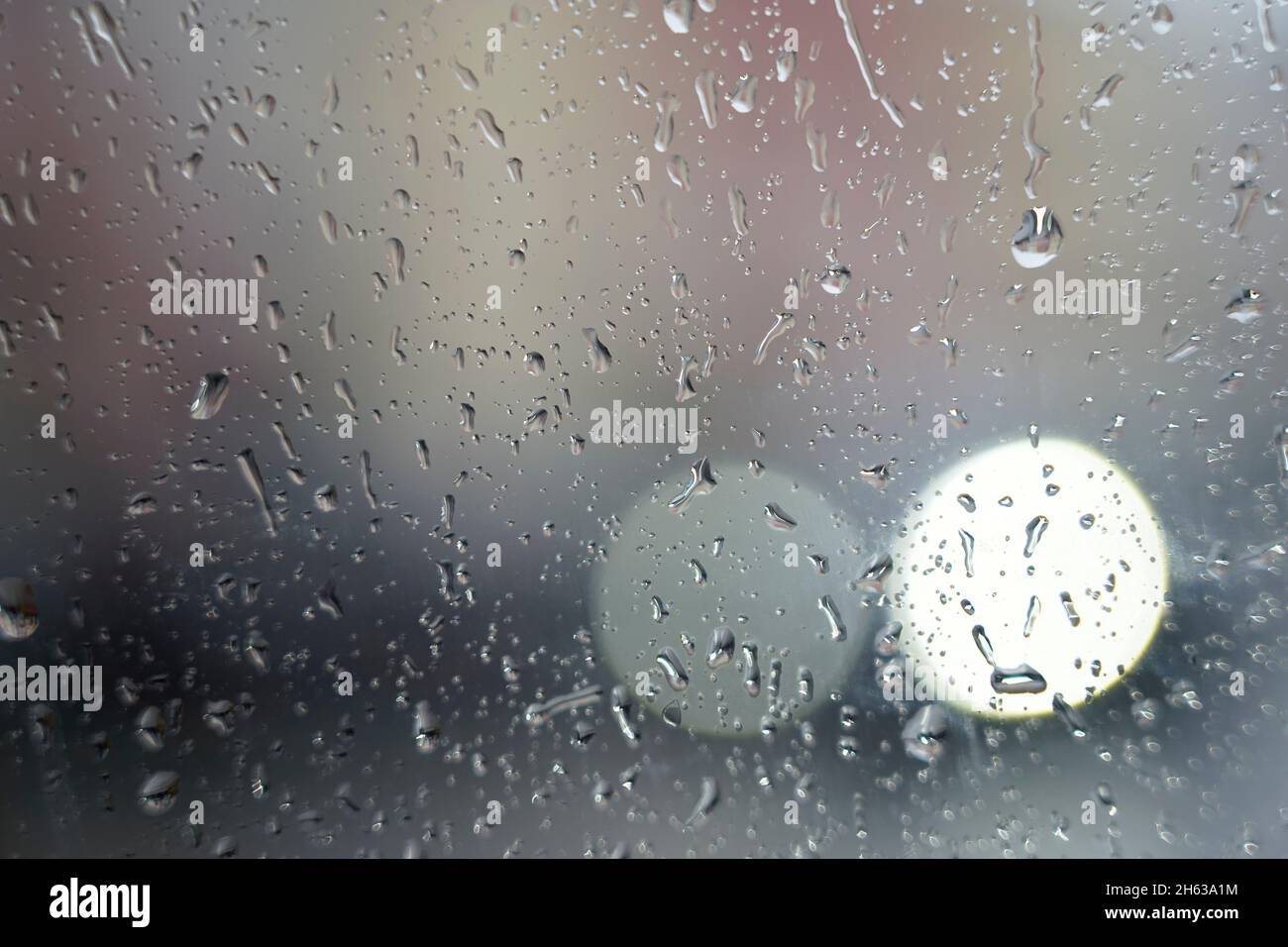 allemagne,bavière,temps pluvieux,fenêtre,gouttes de pluie Banque D'Images