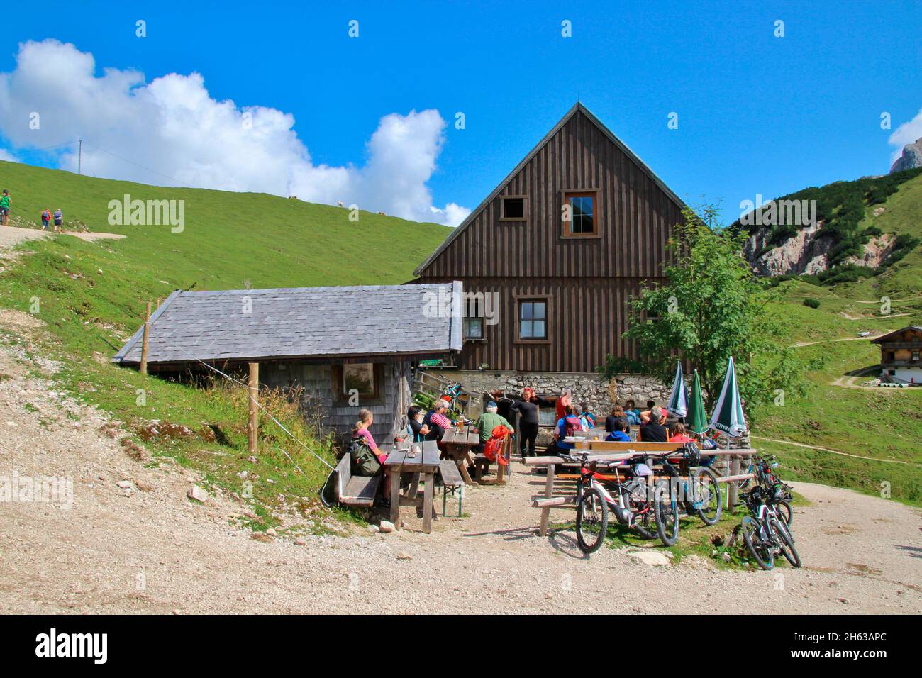 plumsjochhütte (1630m) sur plumsjoch dans le eng dans les montagnes karwendel,rißbachtal,tyrol,autriche,europe,alm,eng-alm Banque D'Images